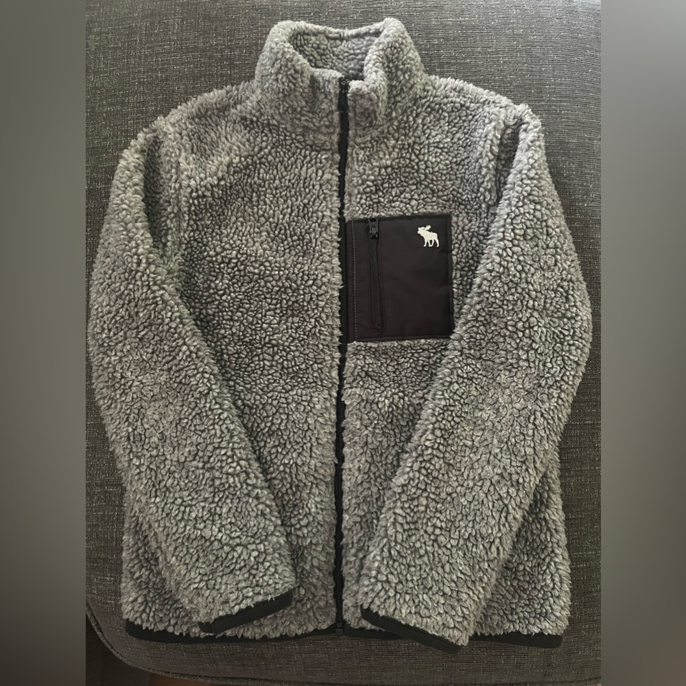 Abercrombie Kids gray and black Sherpa jacket, size 7/8